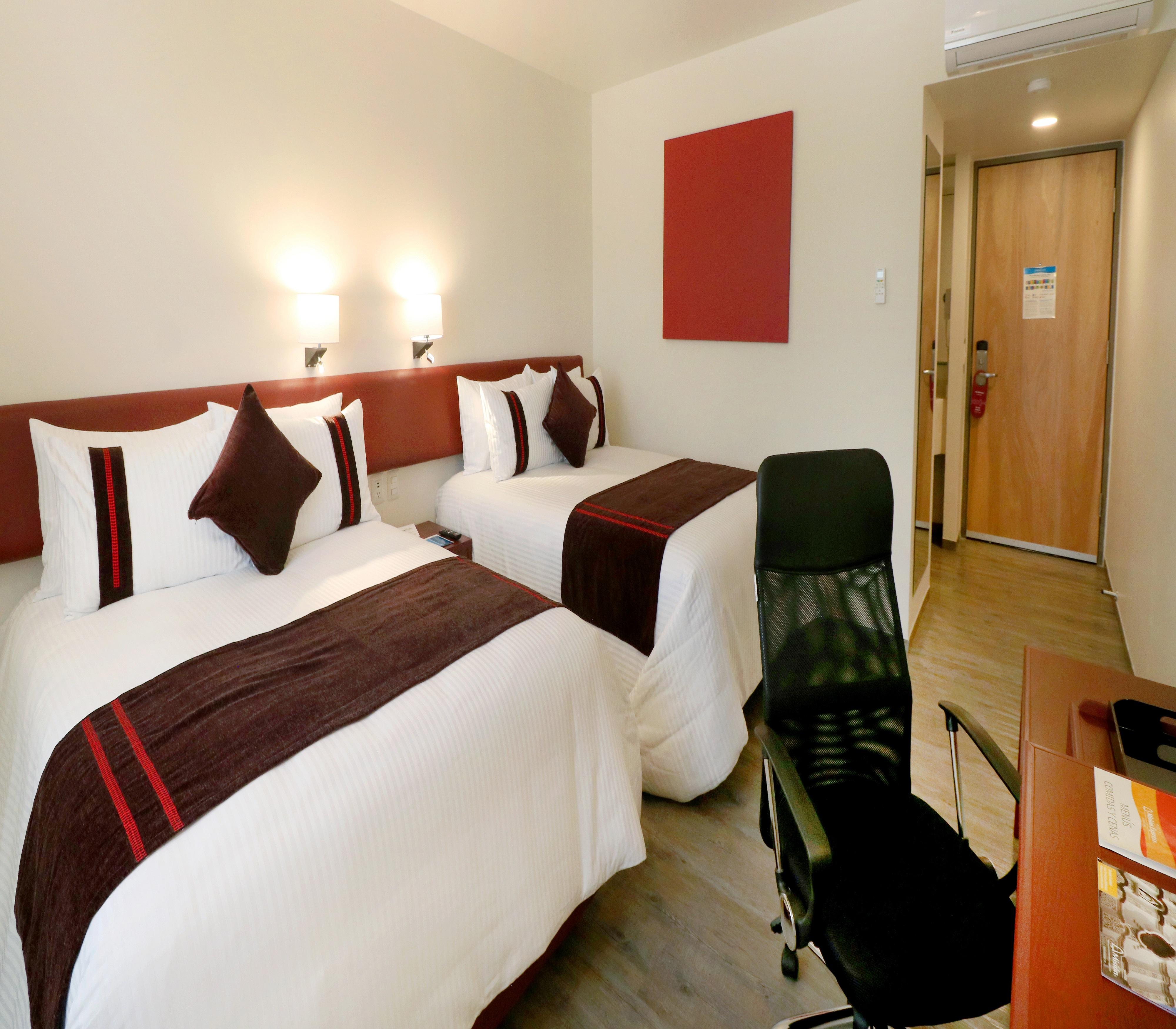 Mision Express Queretaro Hotel Ngoại thất bức ảnh
