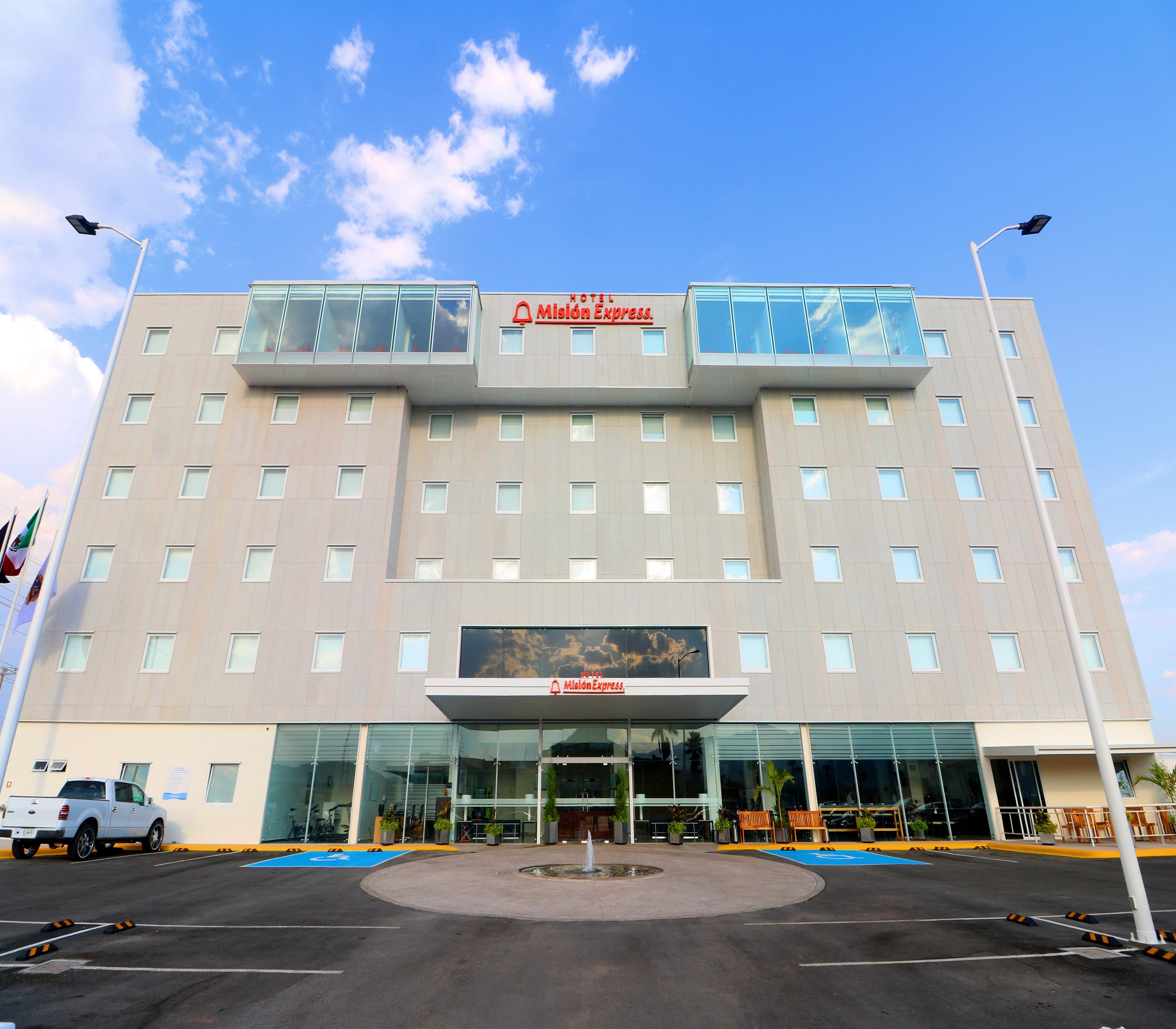 Mision Express Queretaro Hotel Ngoại thất bức ảnh