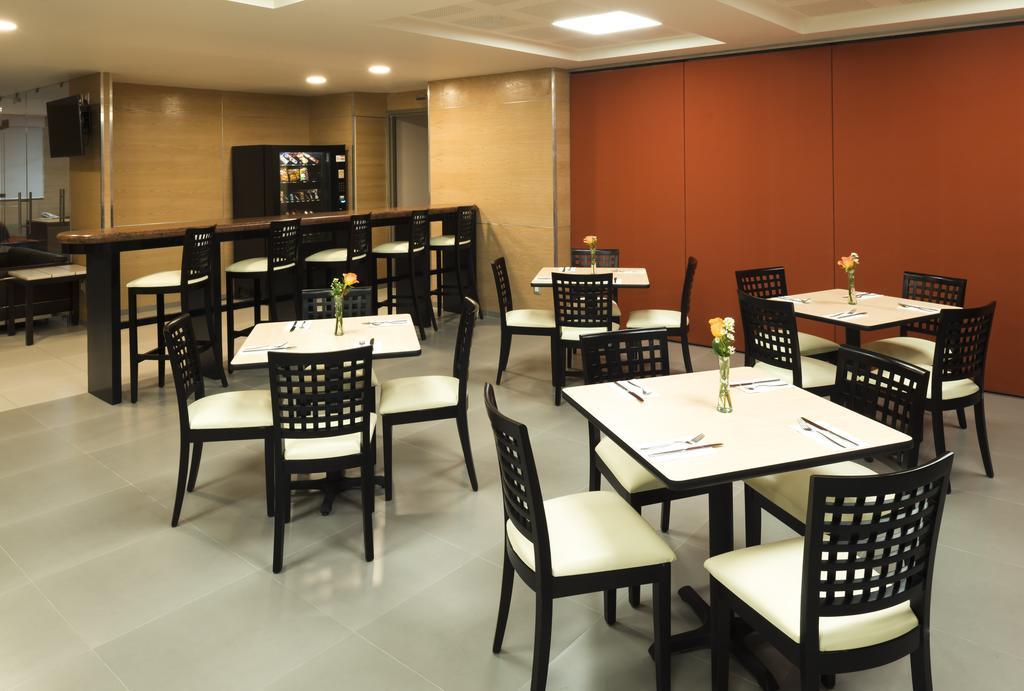 Mision Express Queretaro Hotel Ngoại thất bức ảnh
