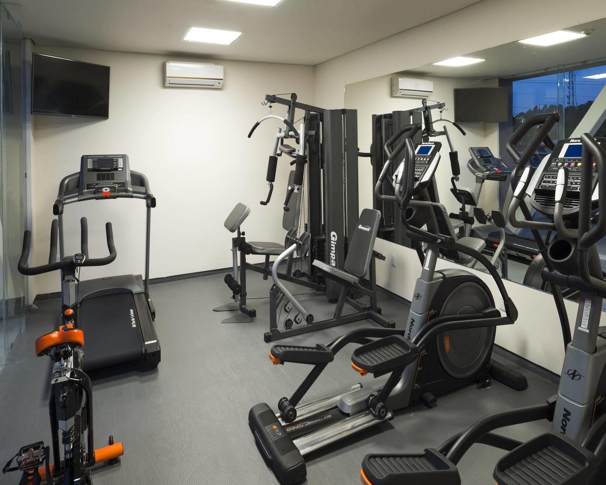 Mision Express Queretaro Hotel Ngoại thất bức ảnh
